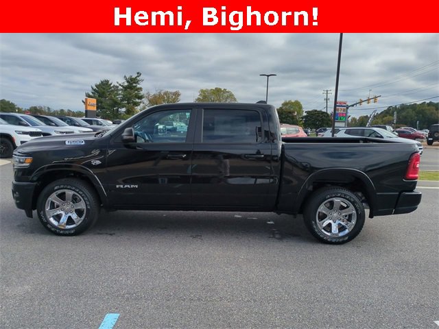 New 2026 RAM 1500 4x4 Crew Cab image 7