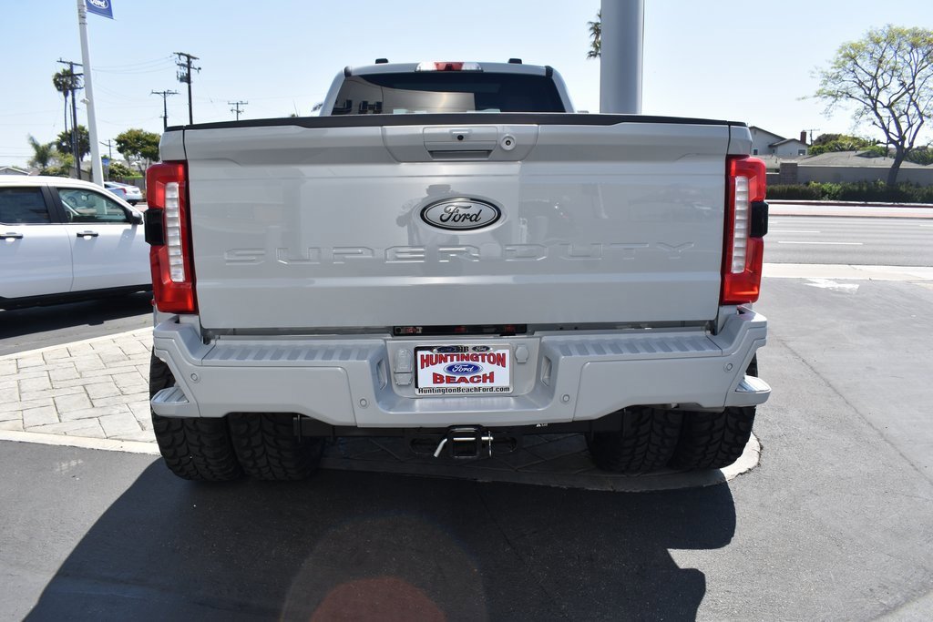 Used 2025 Ford F450 Lariat w/ FX4 Off-Road Package image 15