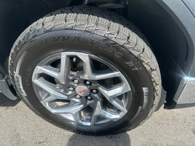 Used 2023 GMC Sierra 1500 SLT w/ SLT Premium Package AWD/4WD image 9
