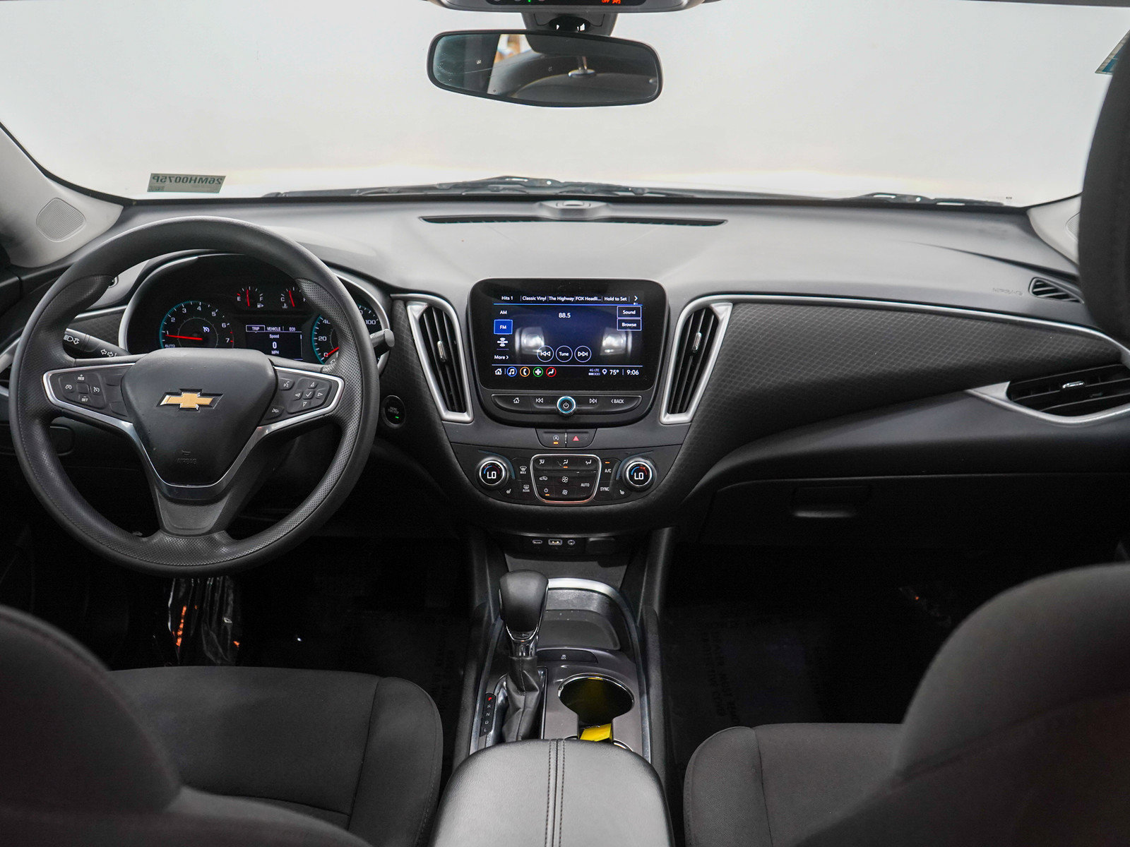 Used 2022 Chevrolet Malibu LT FWD image 13