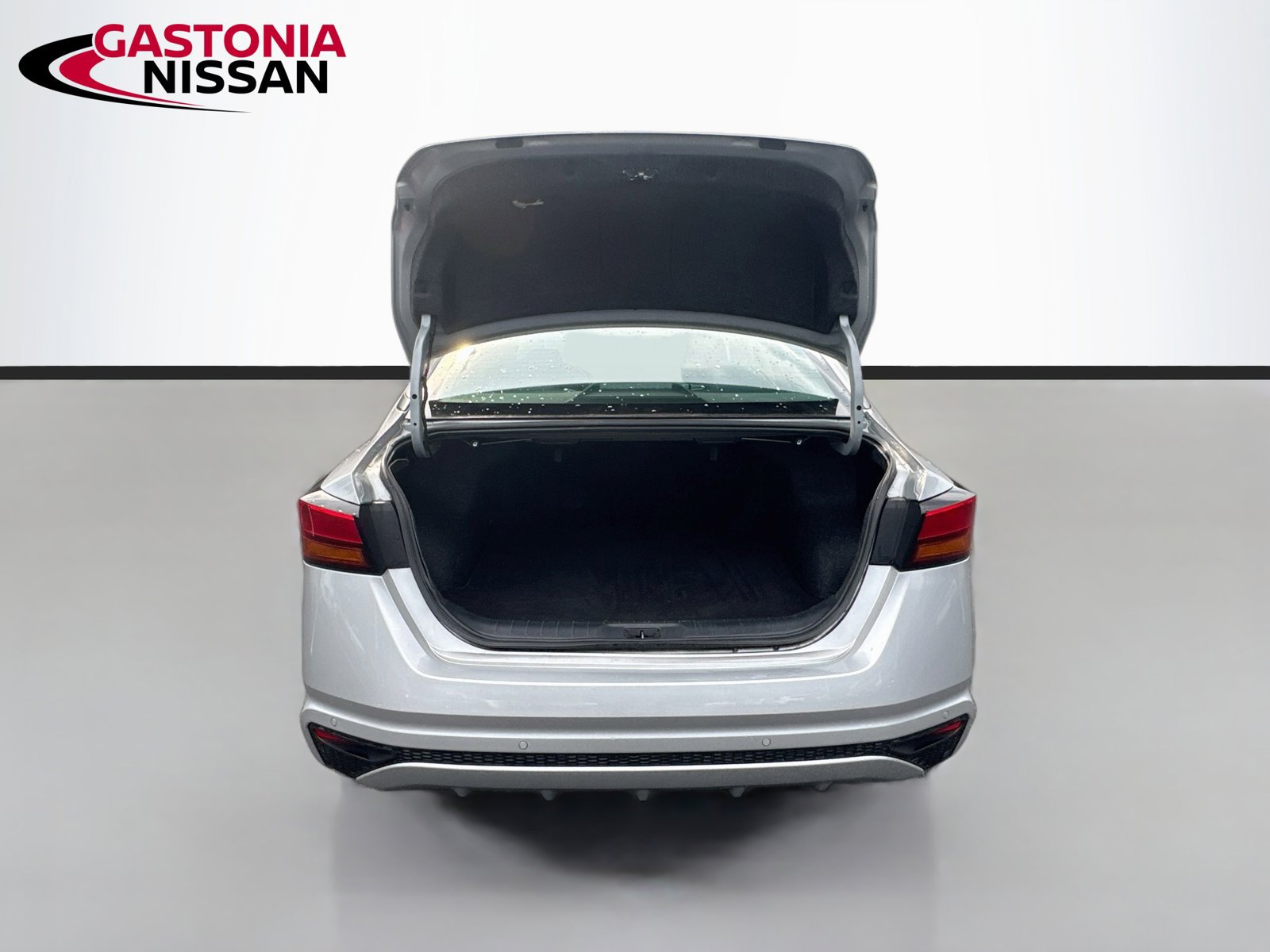 Used 2024 Nissan Altima 2.5 SV FWD image 34