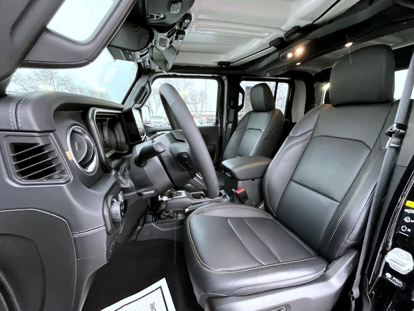 Certified 2025 Jeep Gladiator Sport image 11