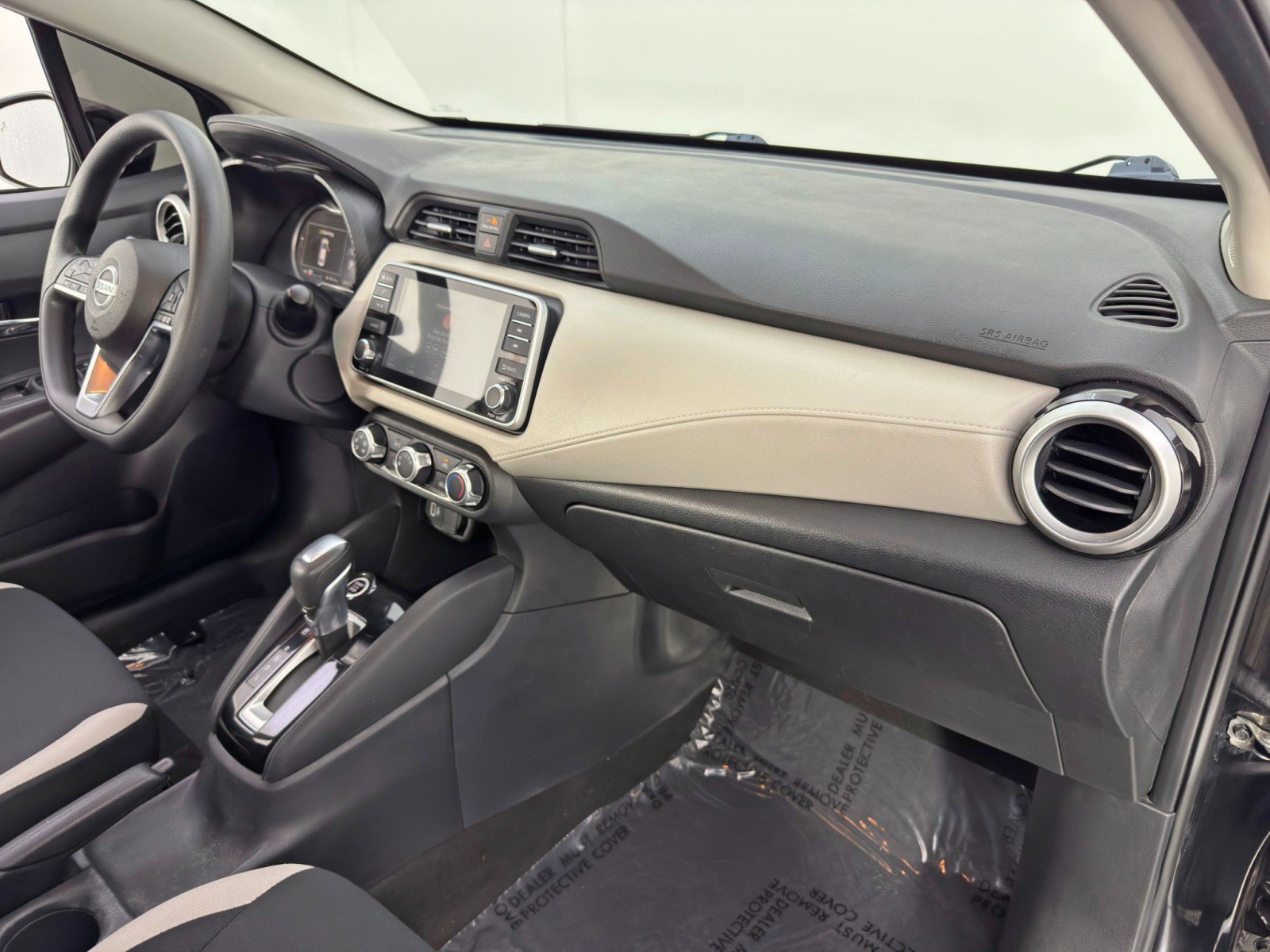 Used 2021 Nissan Versa SV image 13