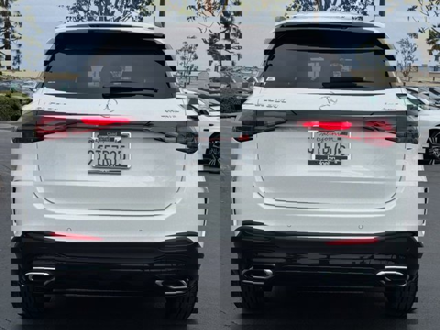 Used 2025 Mercedes-Benz GLC 300 4MATIC image 12