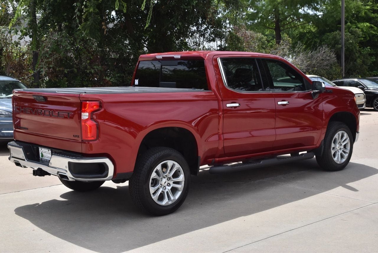 Used 2025 Chevrolet Silverado 1500 LTZ AWD/4WD image 7