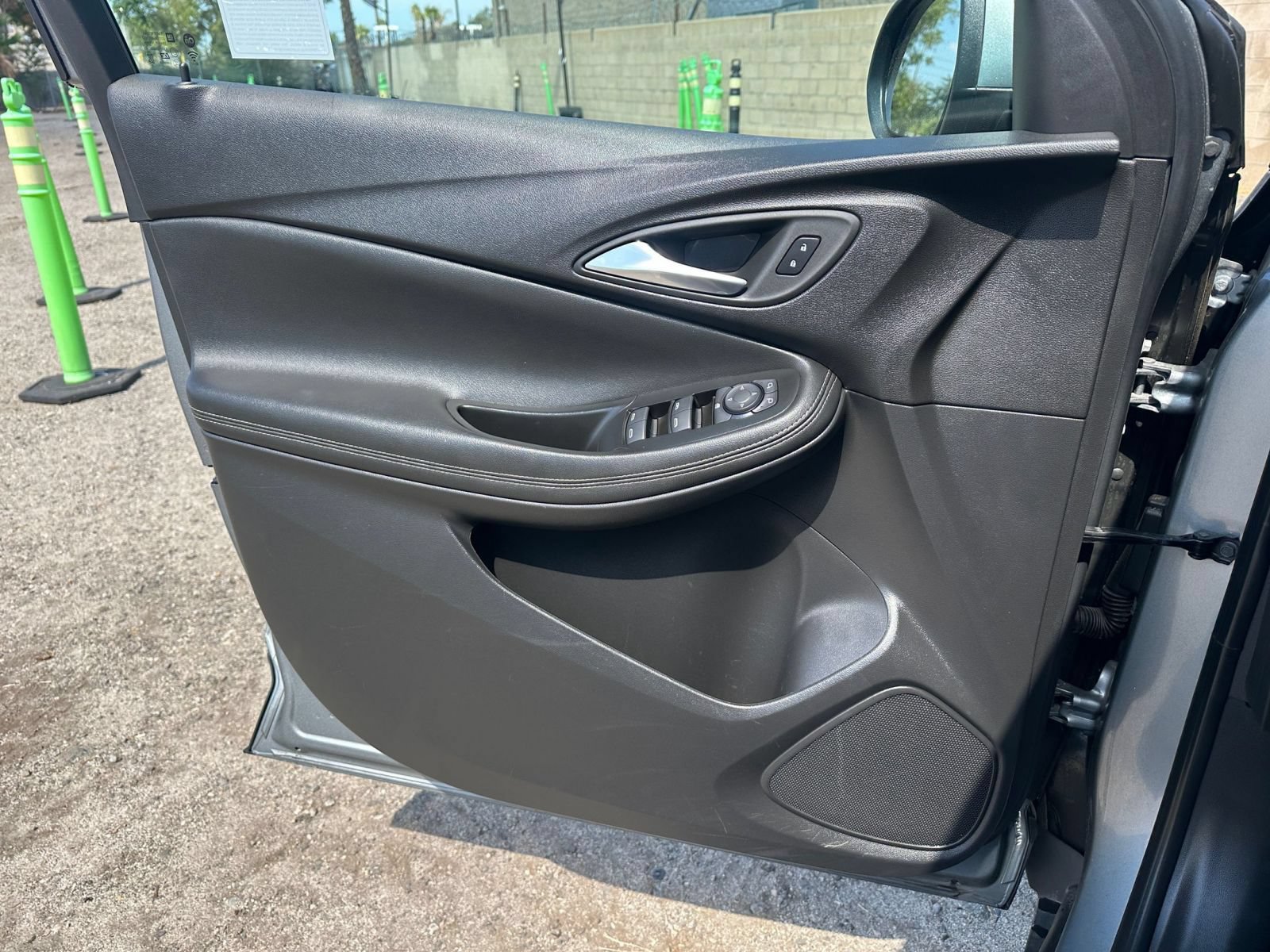Used 2025 Buick Encore GX Preferred FWD image 18