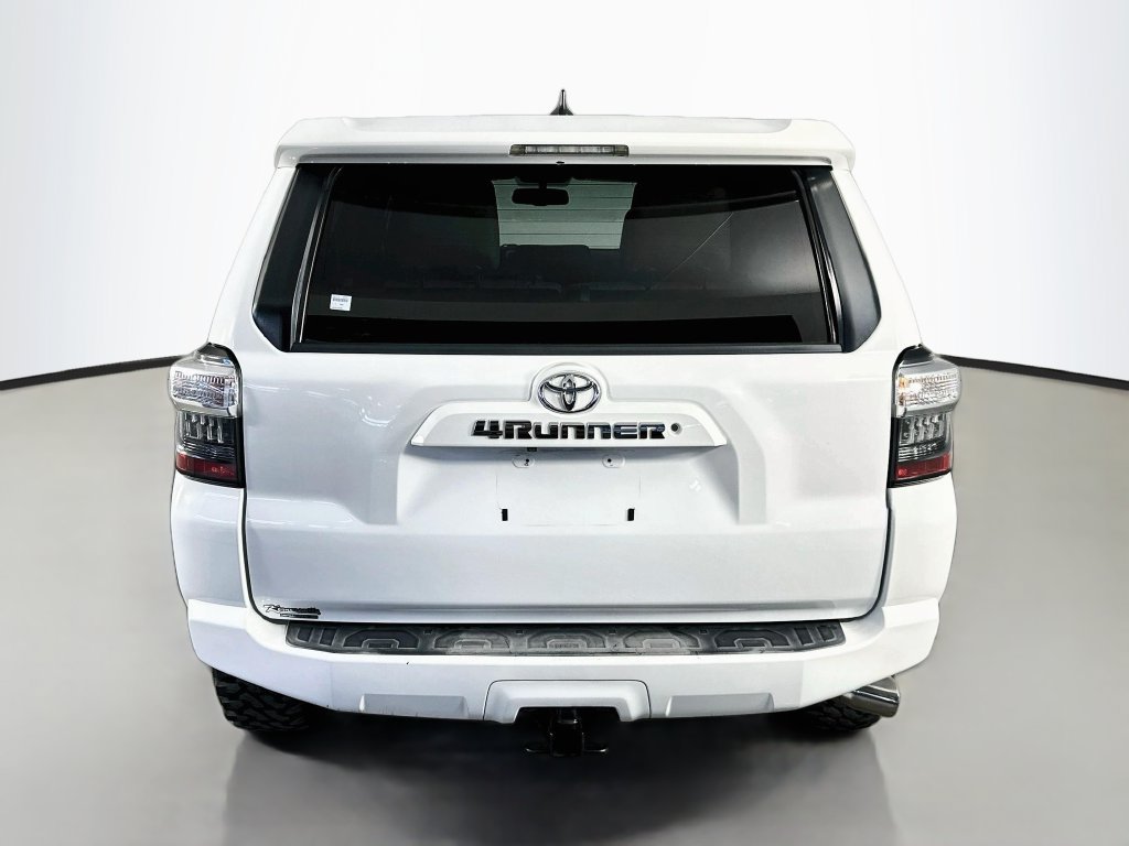Used 2016 Toyota 4Runner SR5 Premium AWD/4WD image 6