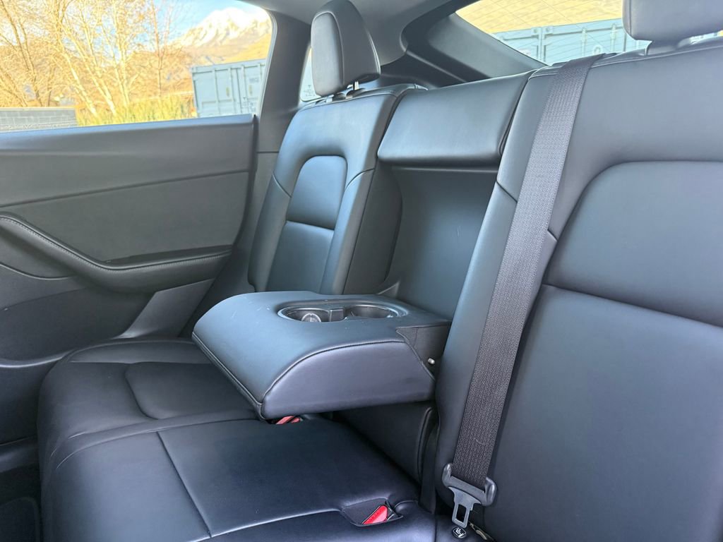 Used 2020 Tesla Model Y Long Range image 28