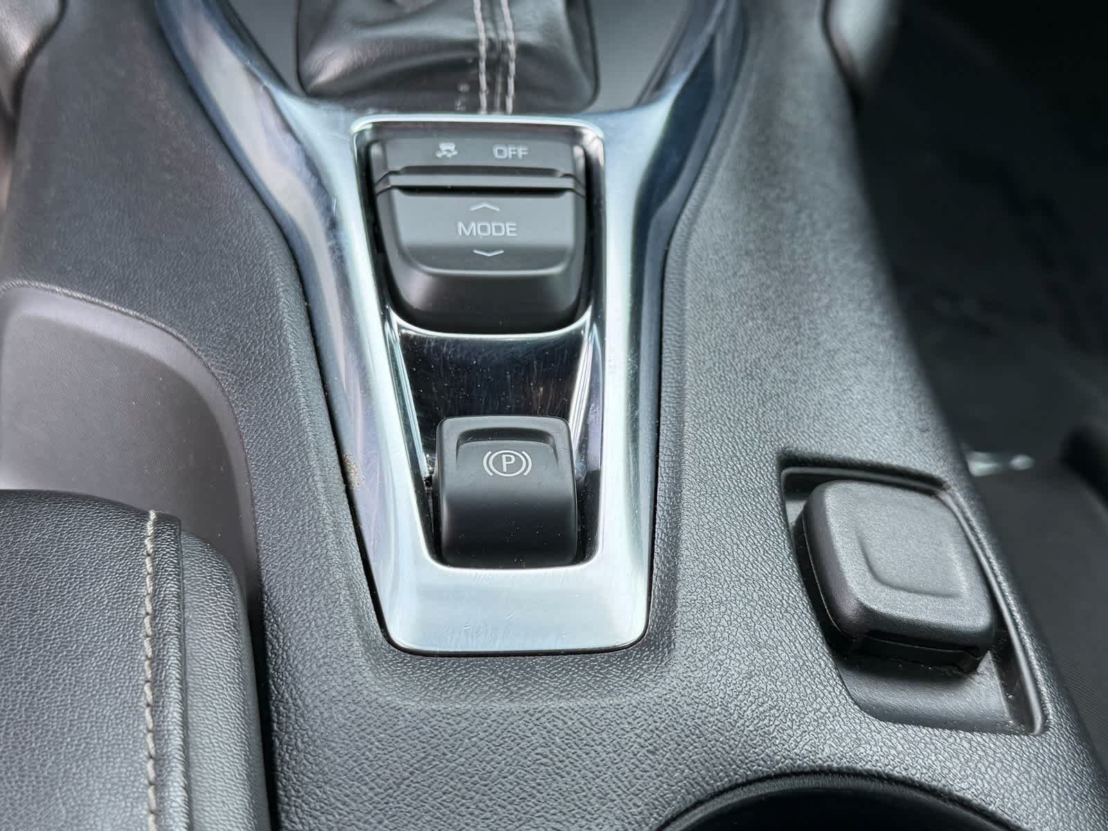 Used 2023 Chevrolet Camaro LT RWD image 28