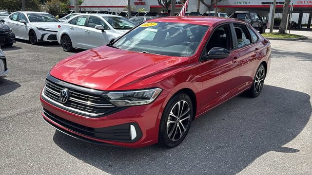 Used 2024 Volkswagen Jetta Sport FWD image 3