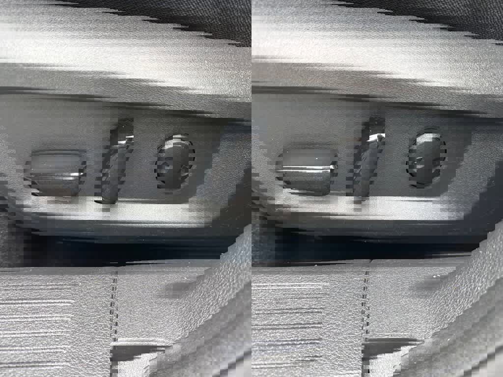 Used 2021 Nissan Rogue SV image 15