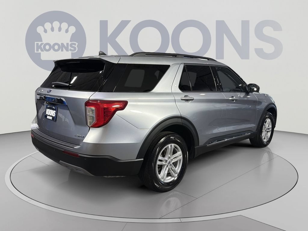 Used 2024 Ford Explorer XLT w/ Equipment Group 202A AWD/4WD image 7