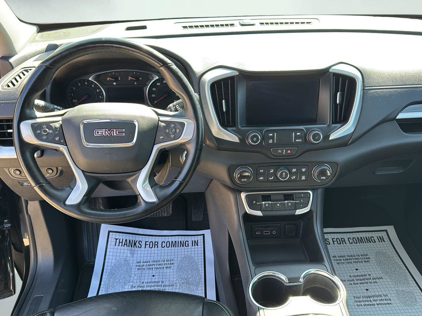 Used 2024 GMC Terrain SLT image 10
