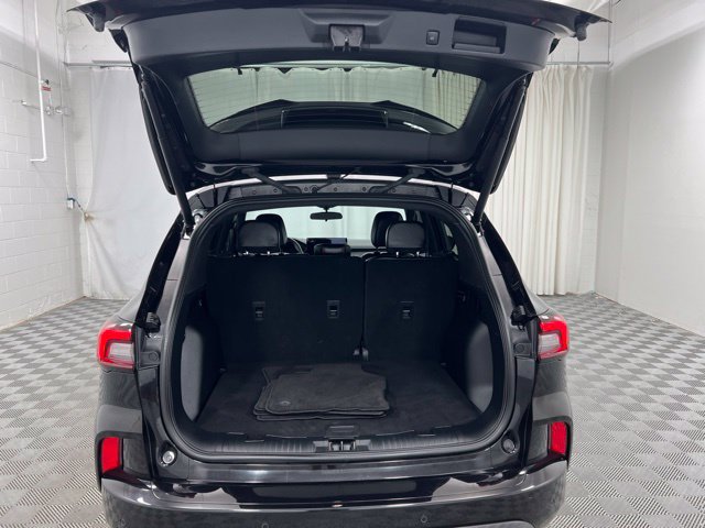 Used 2024 Ford Escape ST-Line w/ Tech Pack #1 AWD/4WD image 8