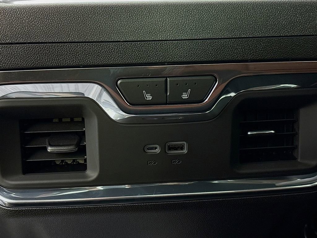 New 2025 GMC Sierra 3500 Denali Ultimate image 26