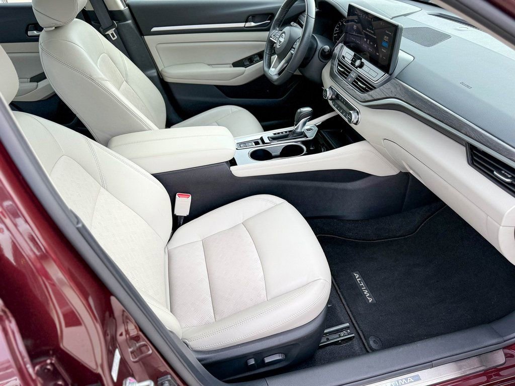 Used 2024 Nissan Altima 2.5 SL FWD image 8