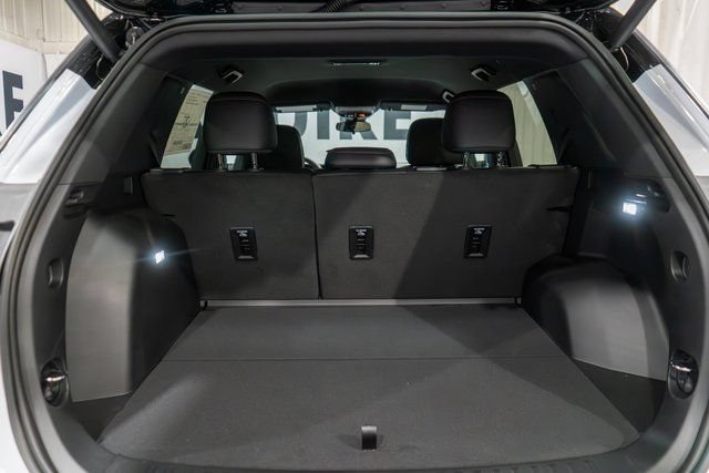 New 2026 Chevrolet Equinox RS w/ Convenience Package III AWD/4WD image 9