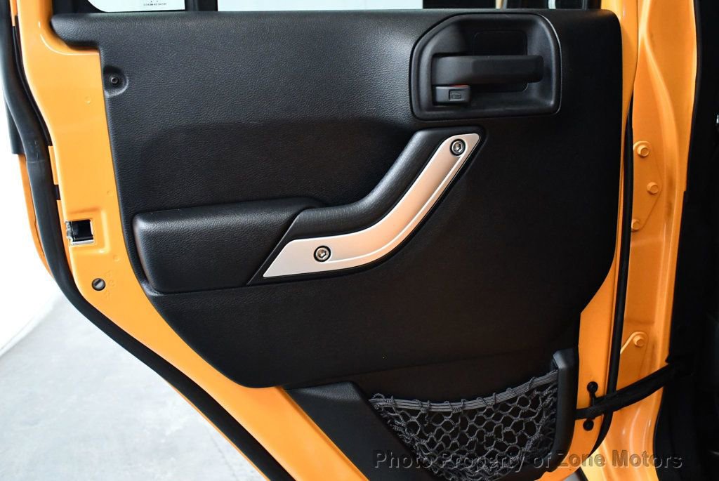 Used 2012 Jeep Wrangler Unlimited Sahara image 23