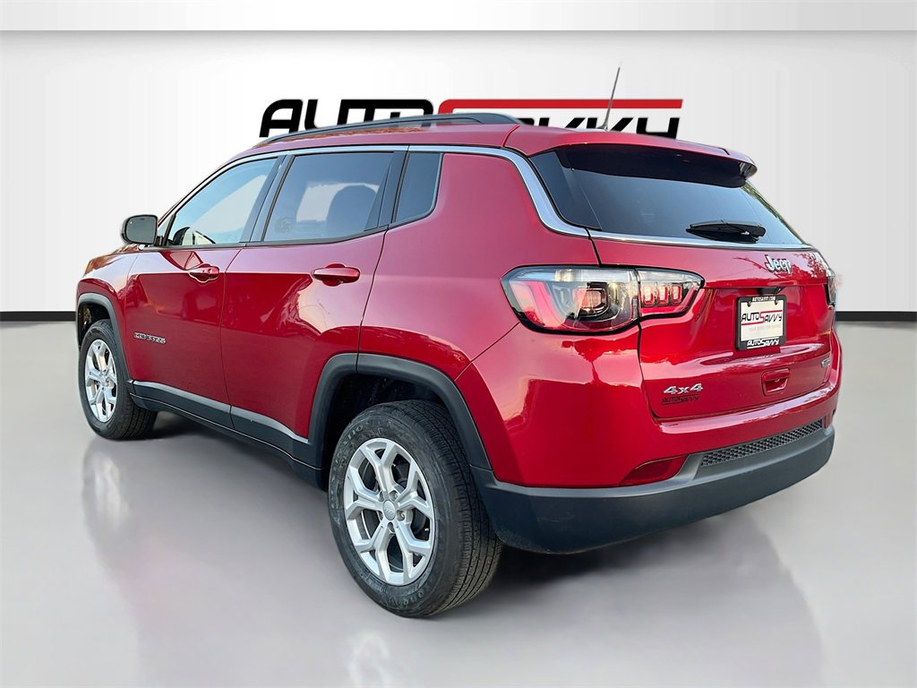 Used 2025 Jeep Compass Latitude image 5