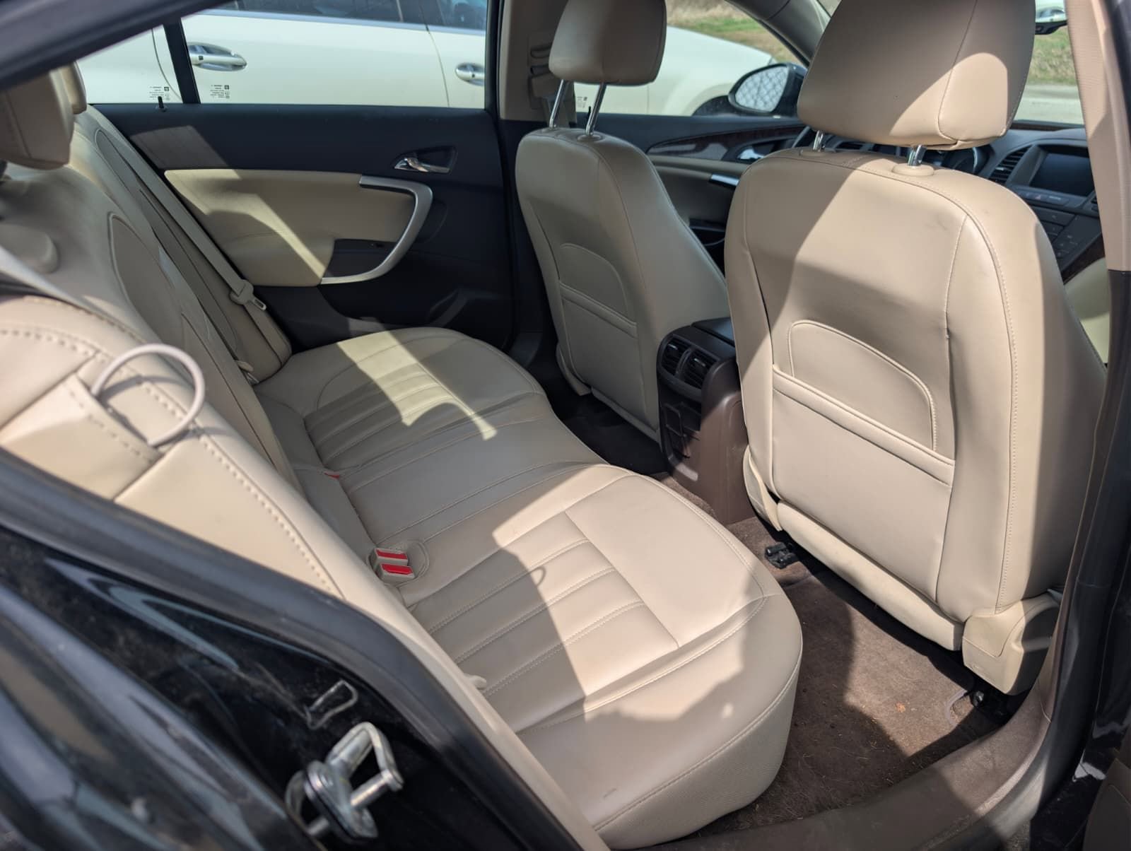 Used 2013 Buick Regal Premium image 32