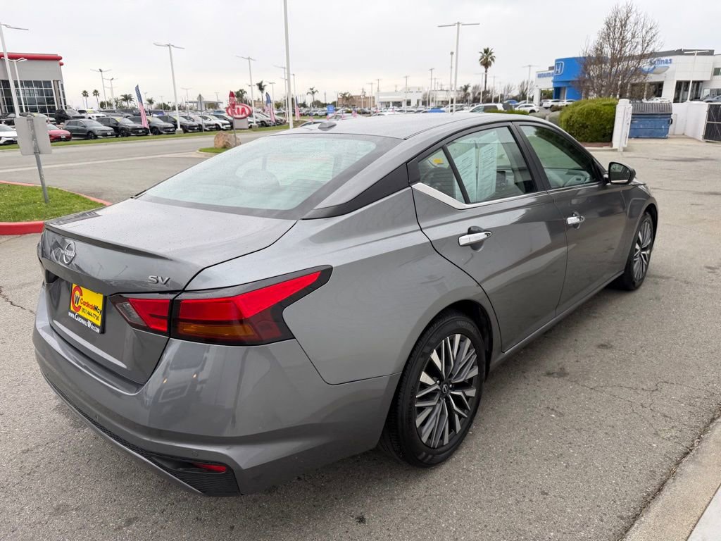 Used 2024 Nissan Altima 2.5 SV FWD image 6