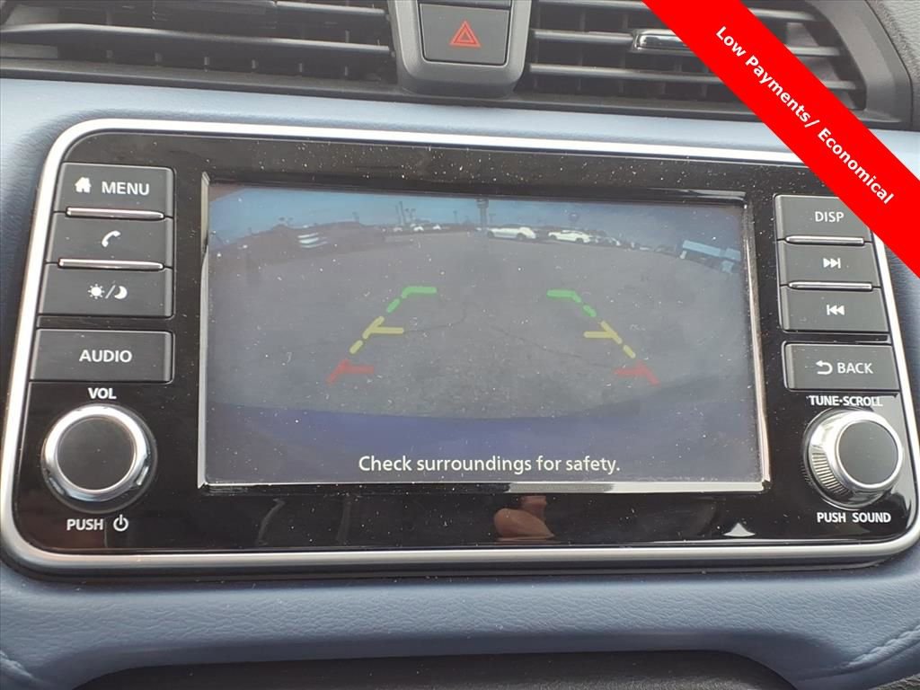 Used 2023 Nissan Versa SV image 17