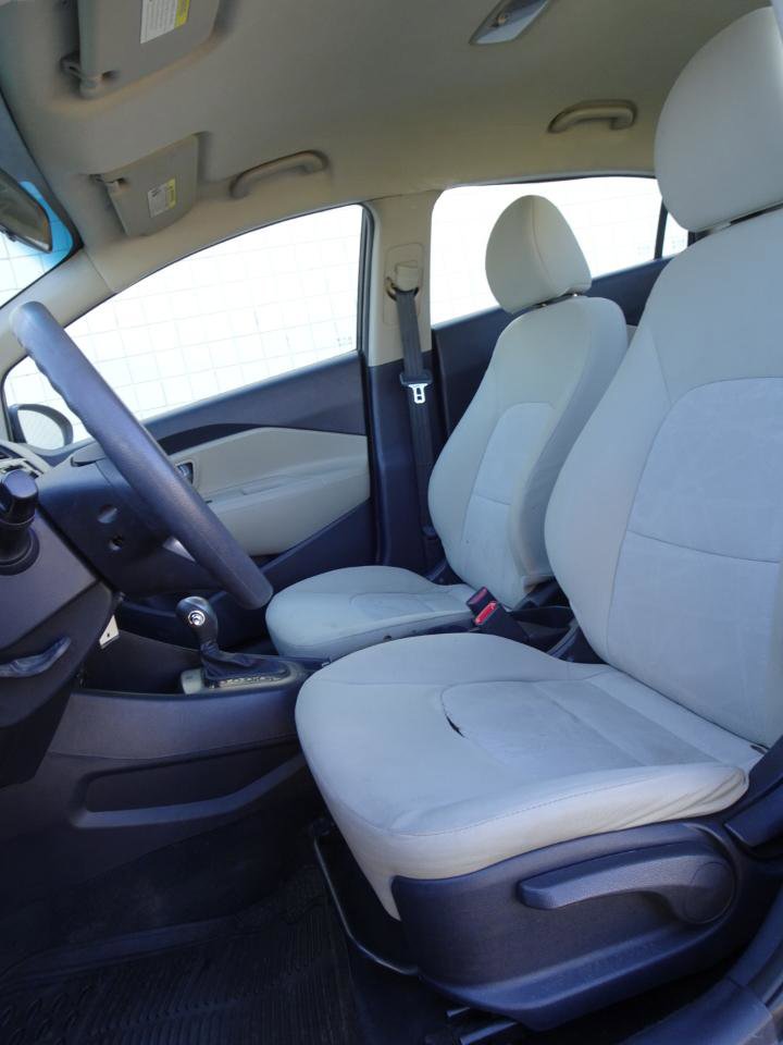 Used 2013 Kia Rio LX w/ PWR Pkg image 9