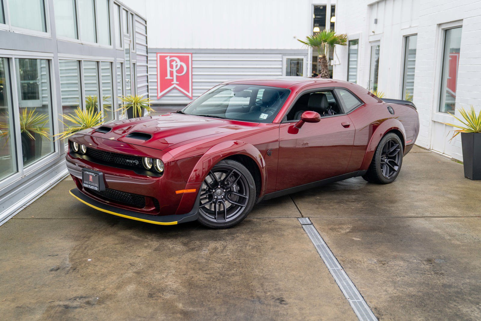 Used 2019 Dodge Challenger SRT Hellcat Redeye RWD image 2
