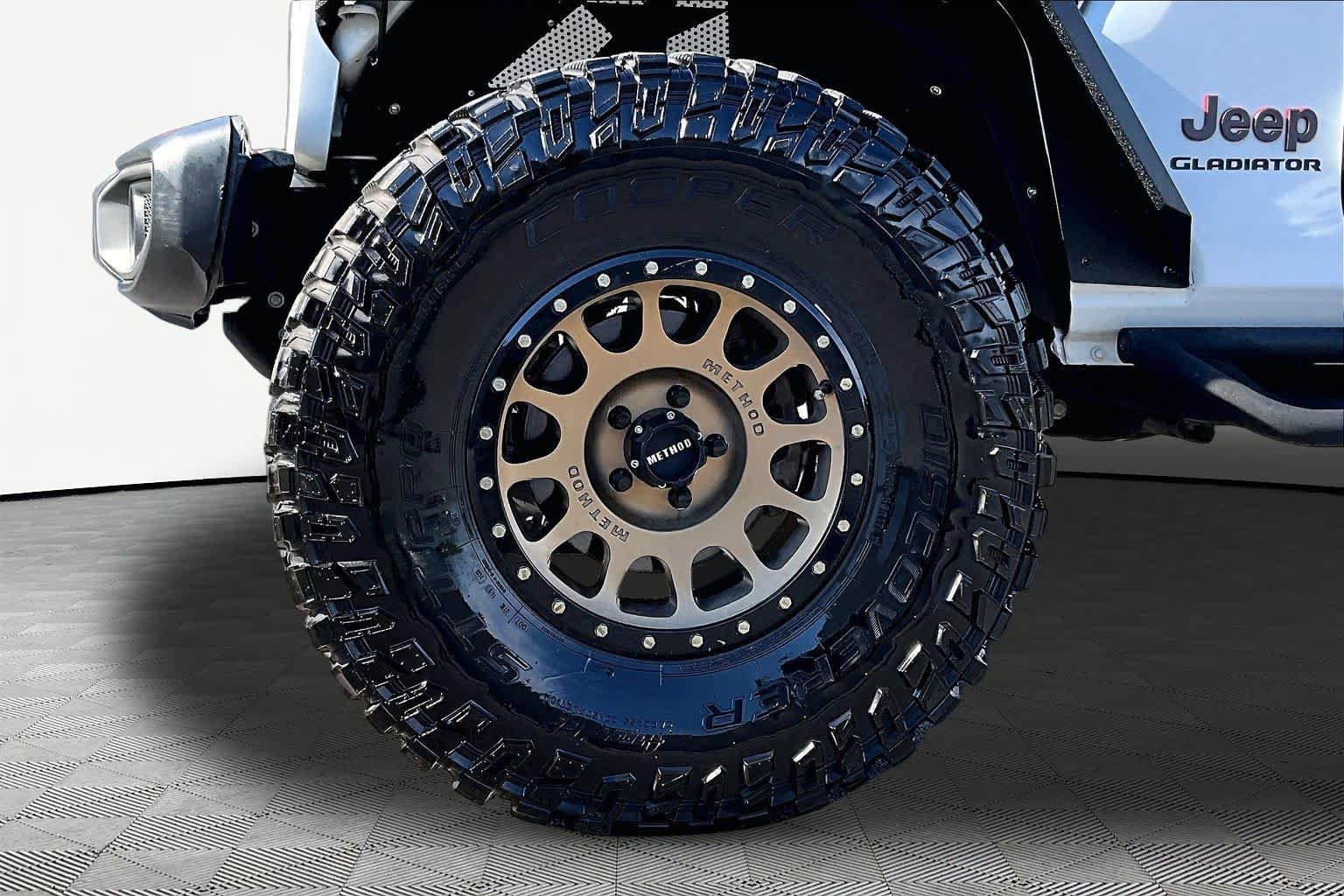 Used 2020 Jeep Gladiator Rubicon AWD/4WD image 11