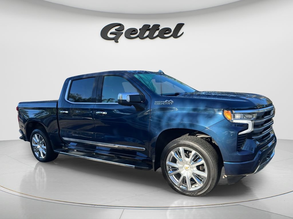 Used 2022 Chevrolet Silverado 1500 High Country w/ High Country Premium Package AWD/4WD image 2