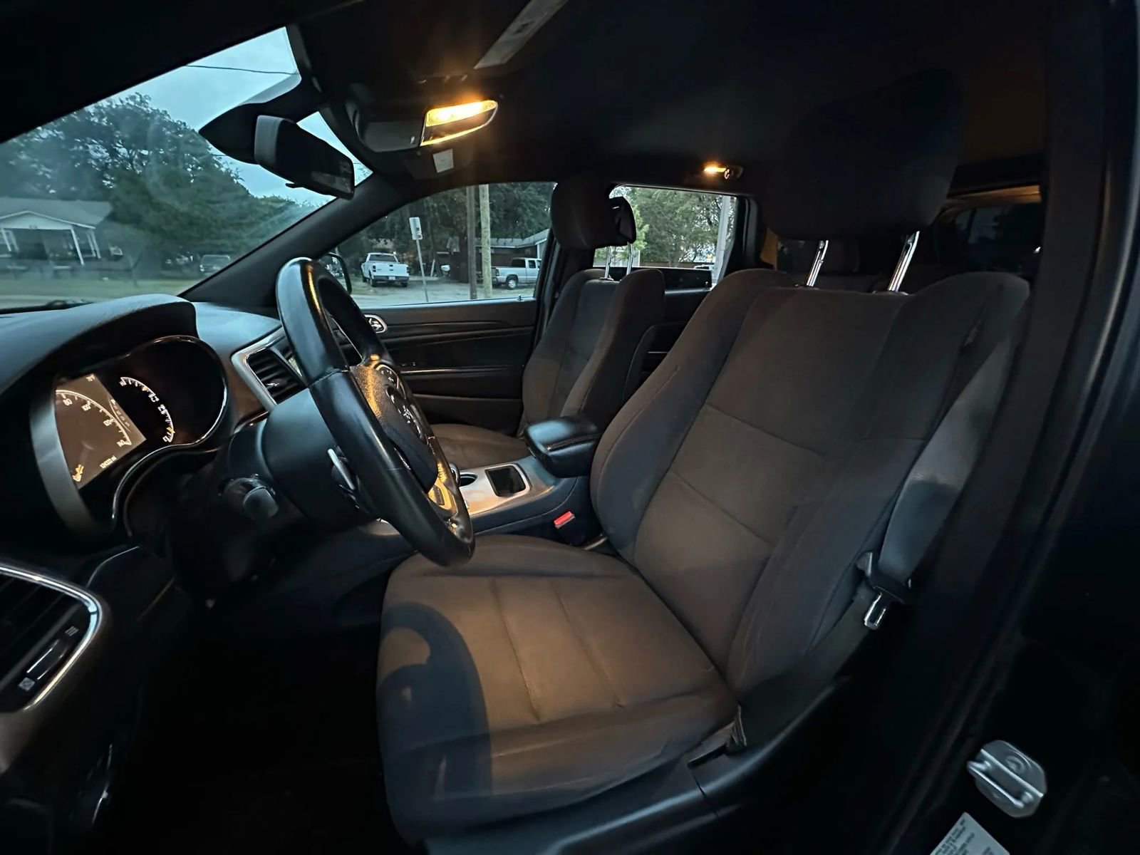 Used 2015 Jeep Grand Cherokee Laredo w/ Quick Order Package 23E image 11