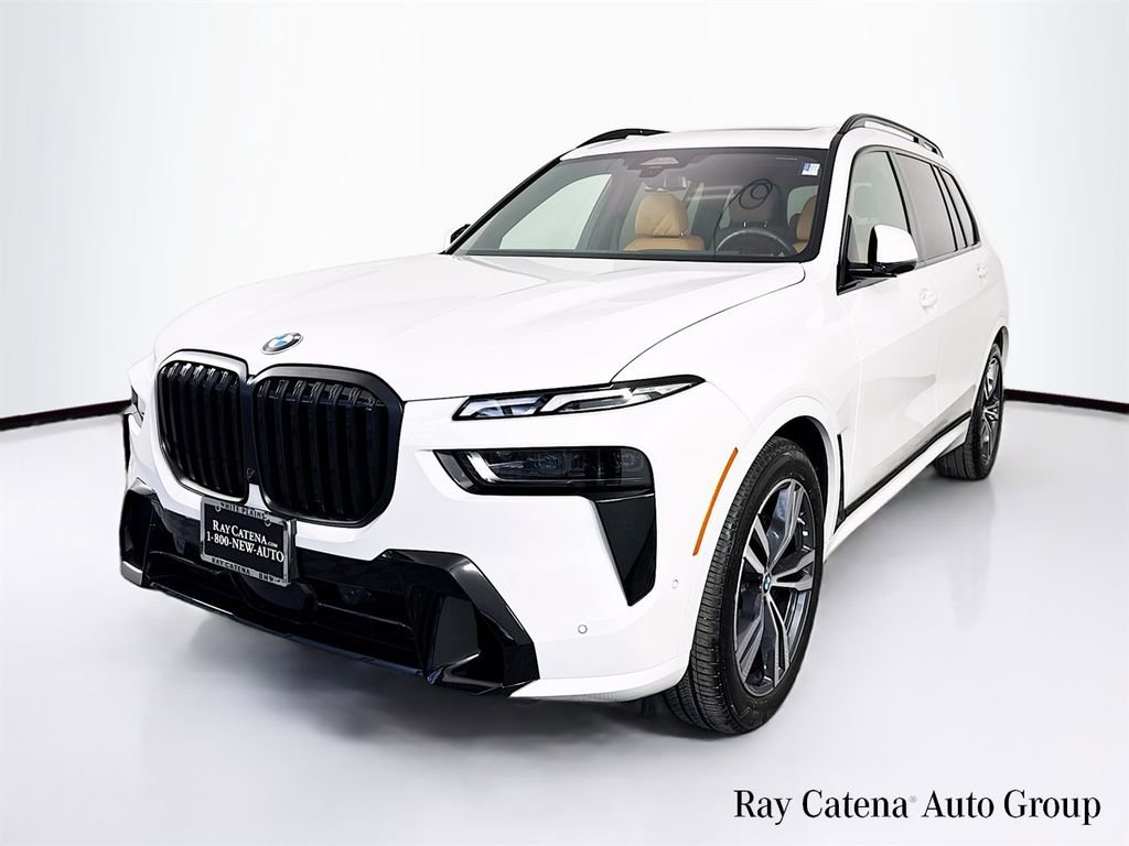 Used 2026 BMW X7 xDrive40i w/ M Sport Package AWD/4WD image 3
