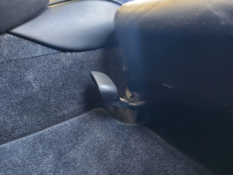Used 2003 Porsche Boxster RWD image 34