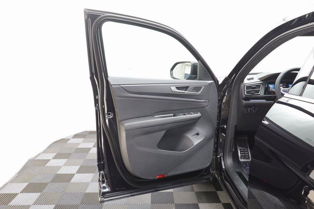 New 2026 Volkswagen Atlas Cross Sport SEL Premium R-Line image 5