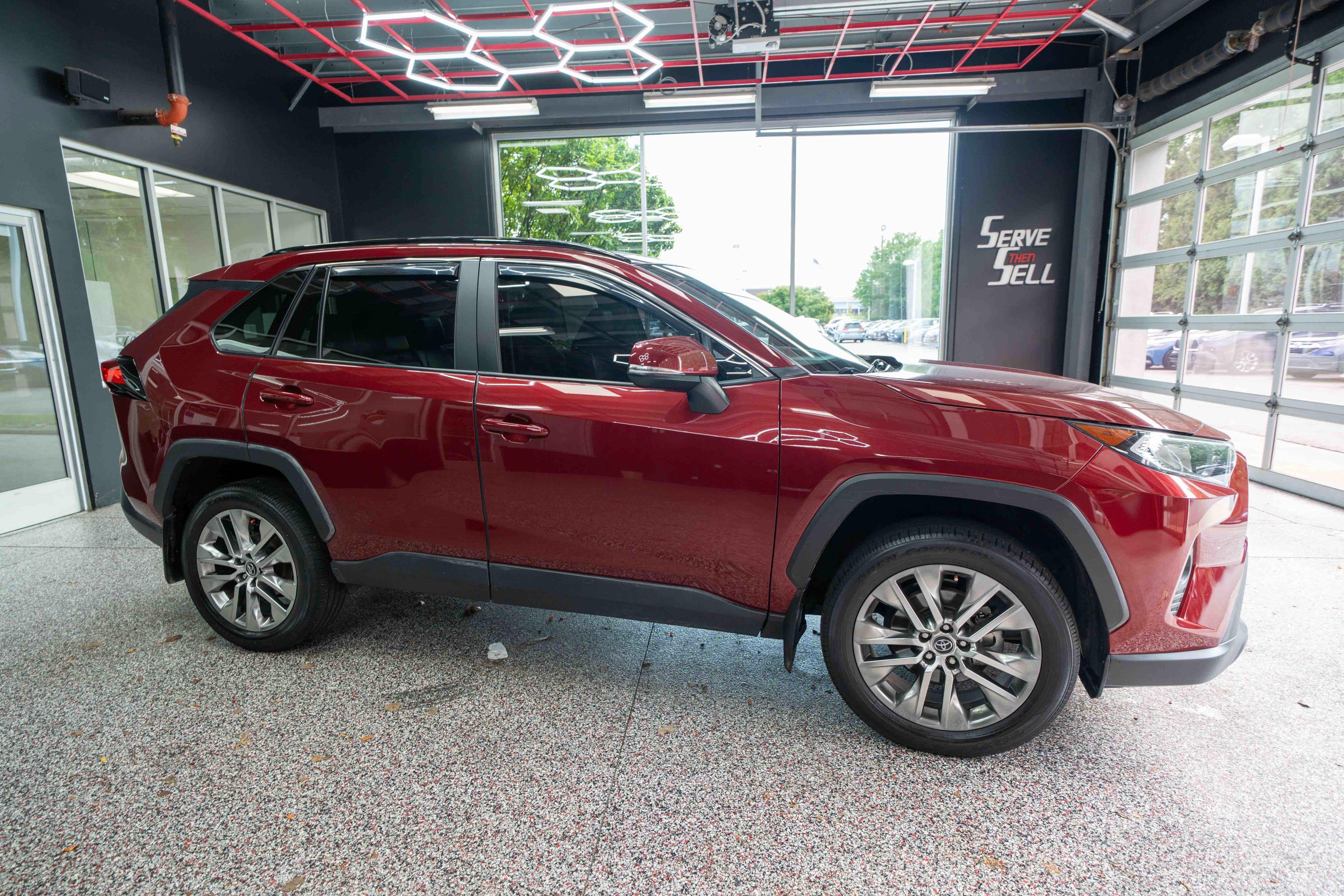 Certified 2020 Toyota RAV4 XLE Premium AWD/4WD image 6
