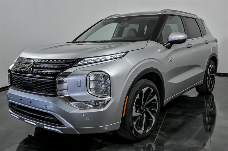 Used 2023 Mitsubishi Outlander SEL AWD/4WD image 5