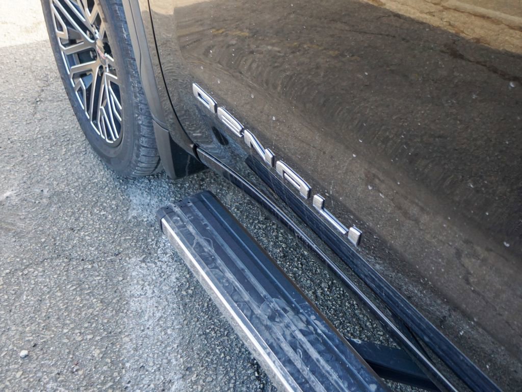 Used 2019 GMC Sierra 1500 Denali w/ Denali Carbonpro Edition image 10