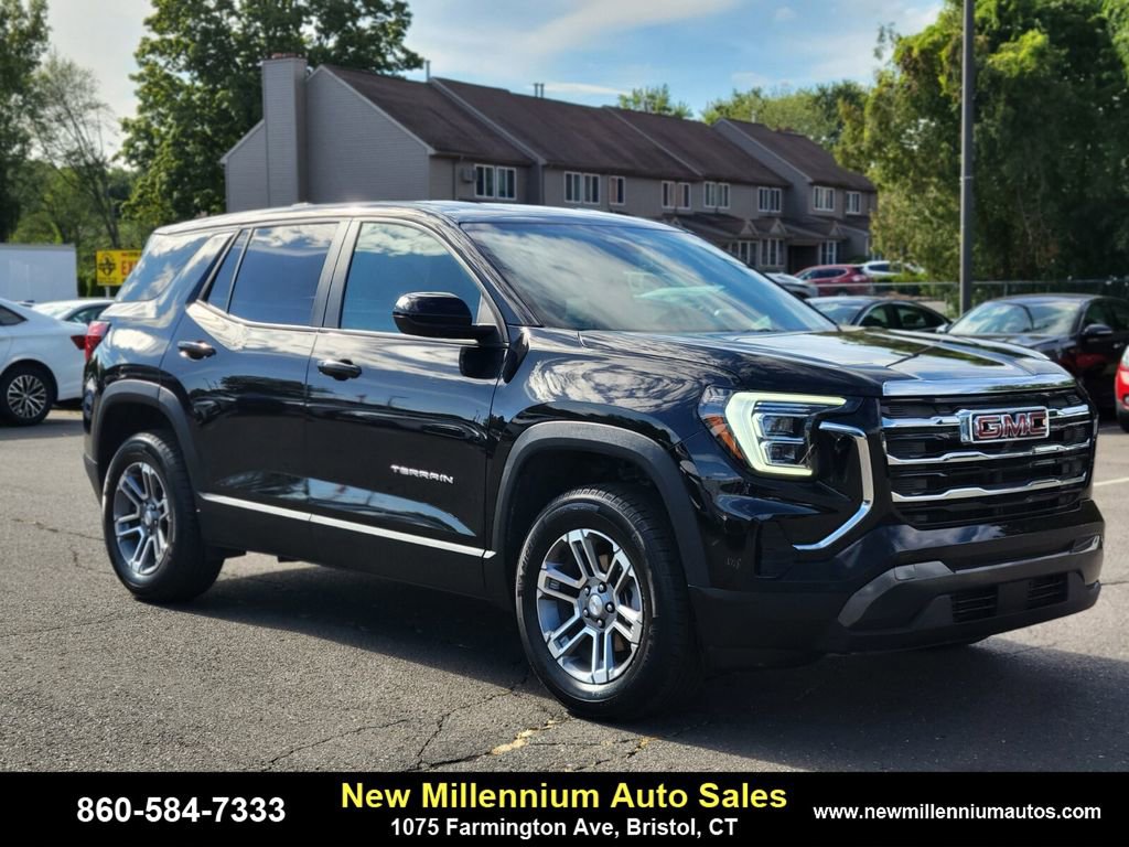 Used 2025 GMC Terrain Elevation image 7