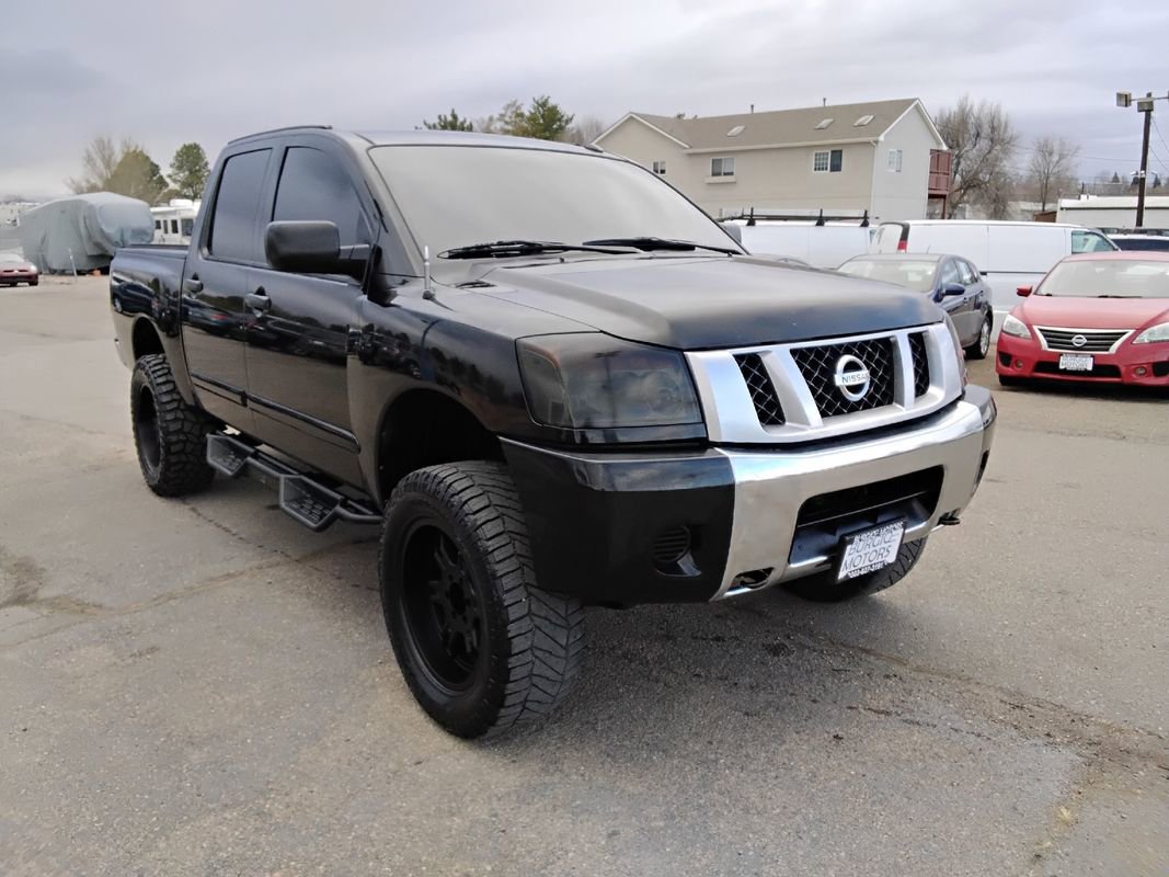 Used 2014 Nissan Titan SV w/ SV Value Truck Package image 3
