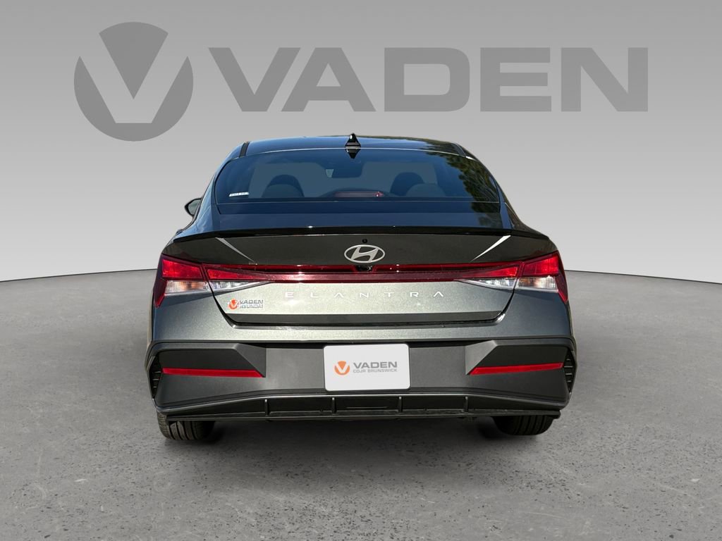 New 2026 Hyundai Elantra Sport image 18