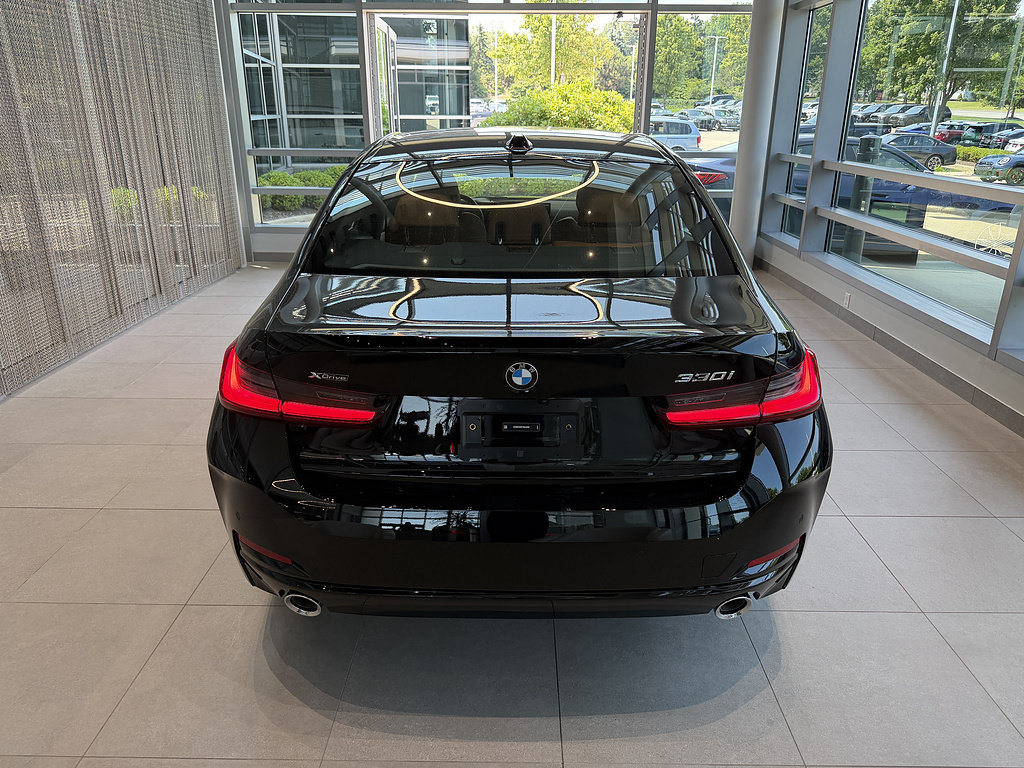 New 2026 BMW 330i xDrive Sedan w/ Convenience Package AWD/4WD image 5