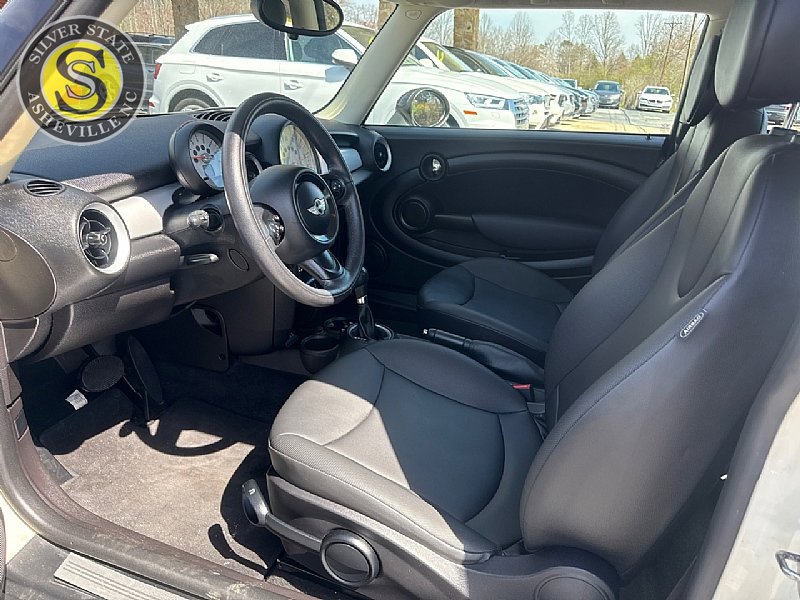 Used 2013 MINI Cooper Hardtop image 10