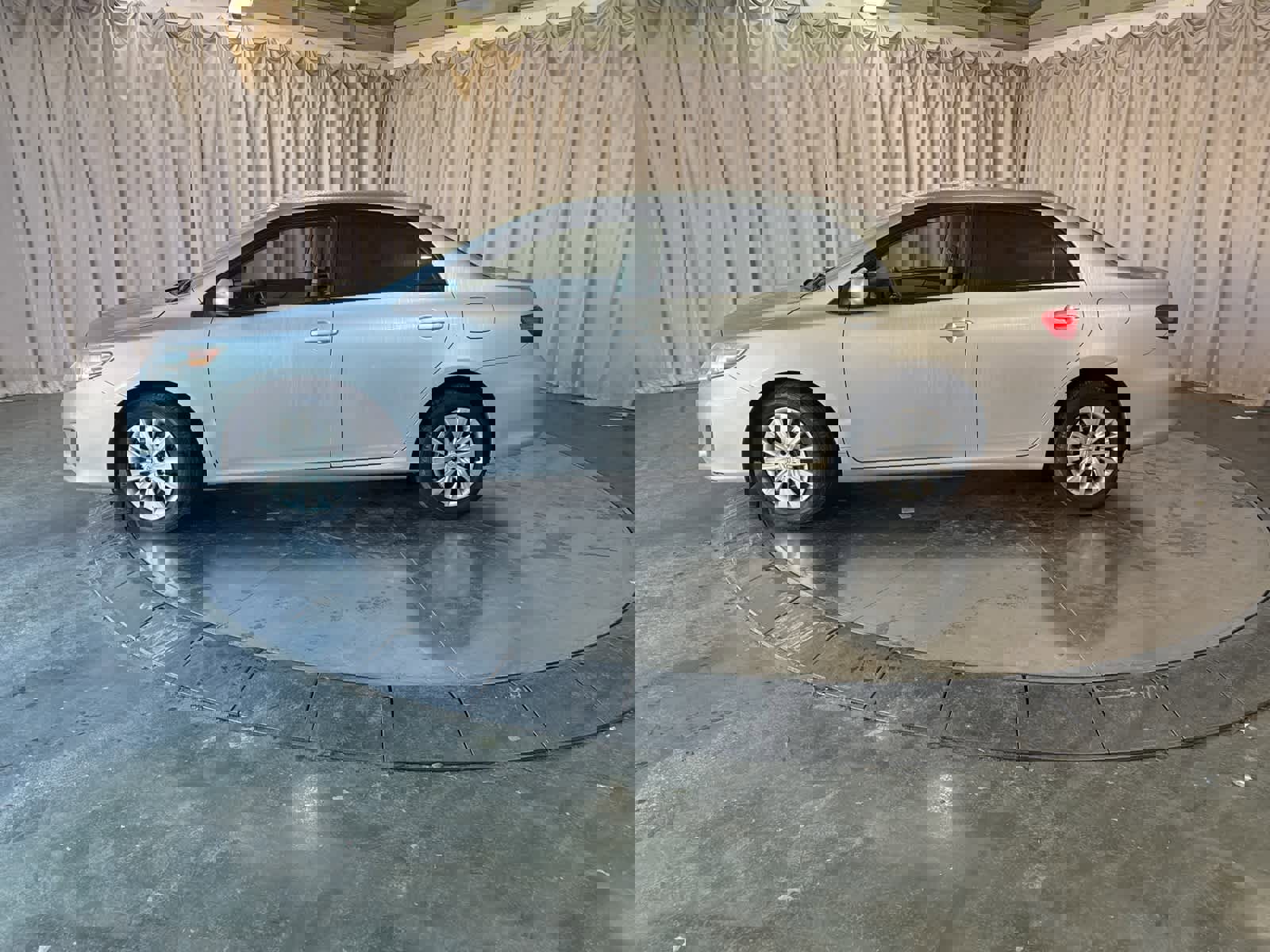 Used 2012 Toyota Corolla LE image 8