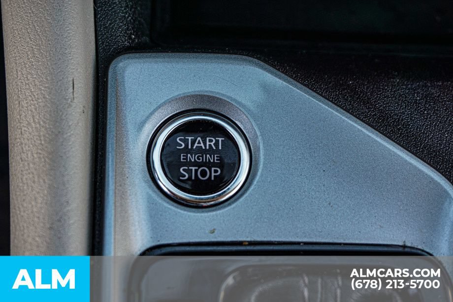 Used 2025 Nissan Altima 2.5 SV FWD image 41