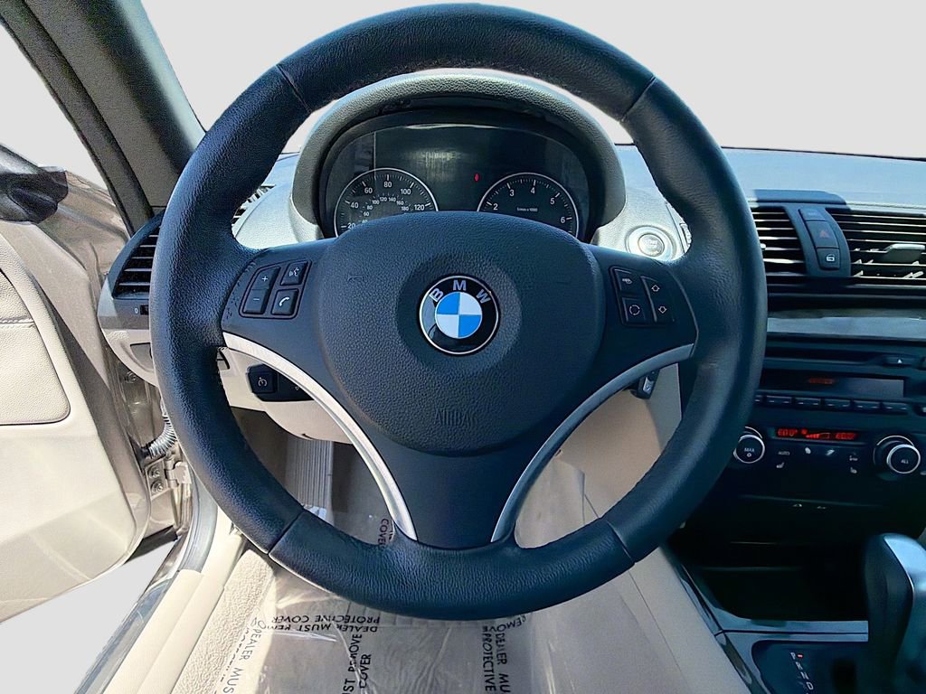 Used 2011 BMW 128i Convertible image 33