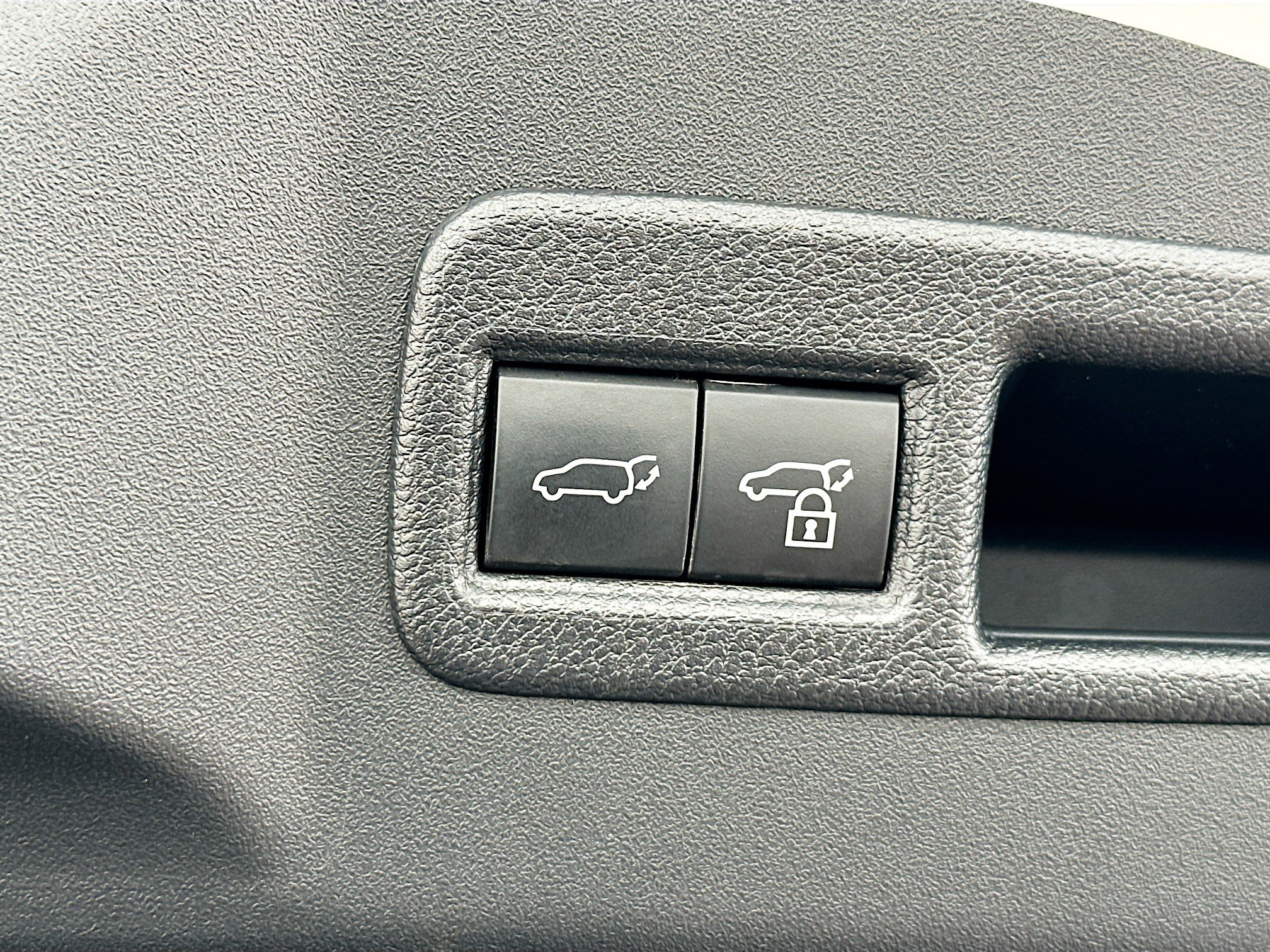 Used 2024 Toyota bZ4X XLE w/ Weather Package image 29