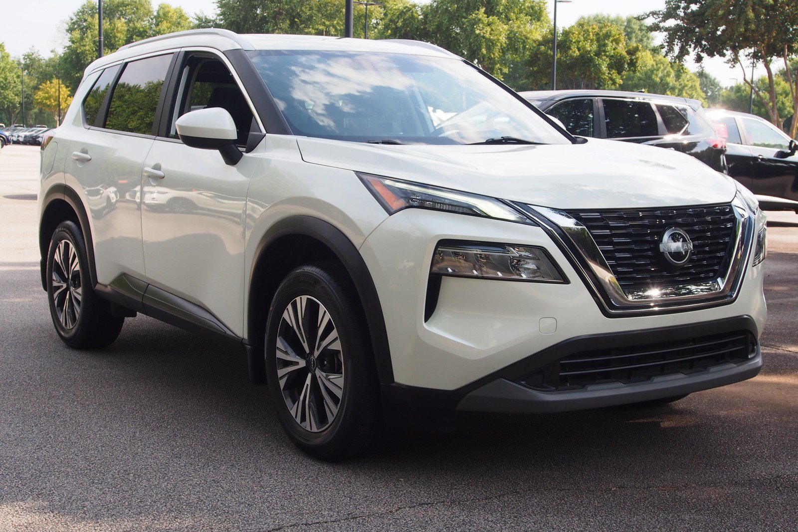 Used 2023 Nissan Rogue SV w/ SV Premium B Package