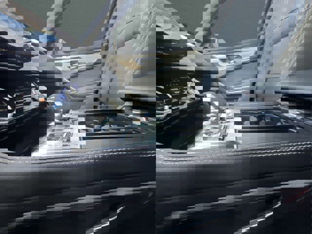 Certified 2025 Jaguar F-PACE R-Dynamic S image 26