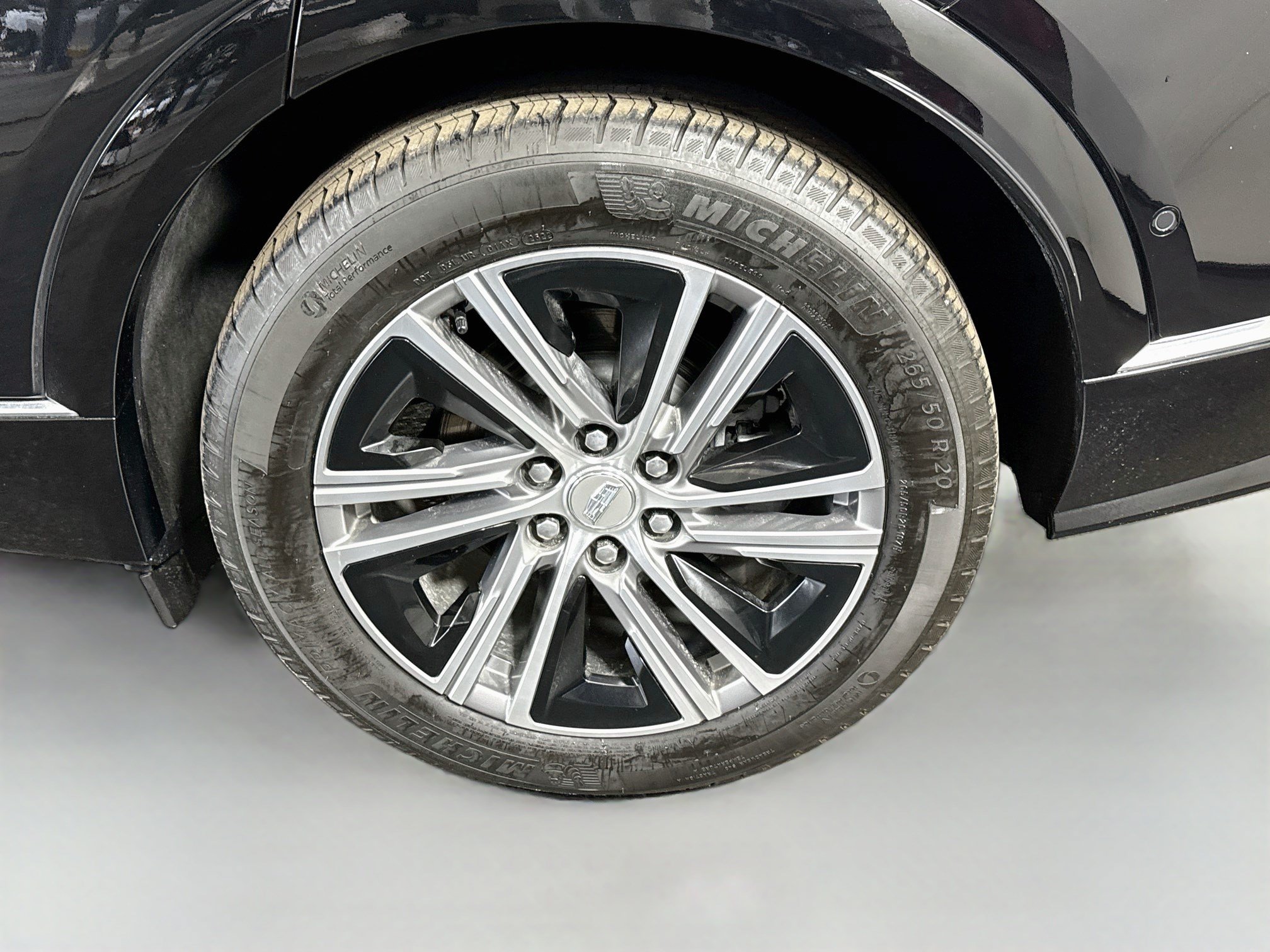 Used 2023 Cadillac Lyriq AWD image 37