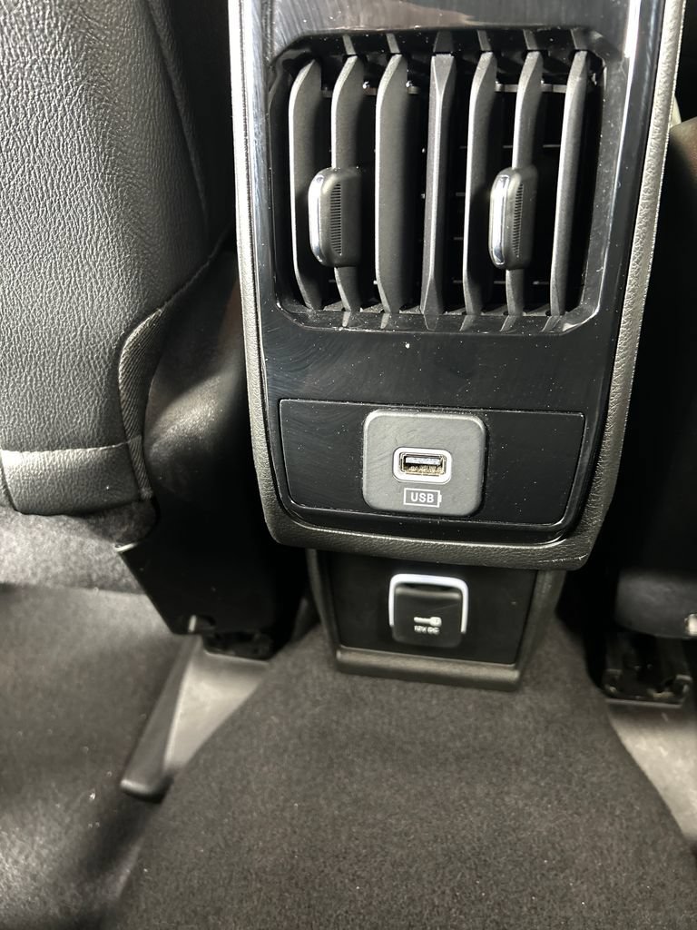 Used 2025 Jeep Compass Limited AWD/4WD image 18